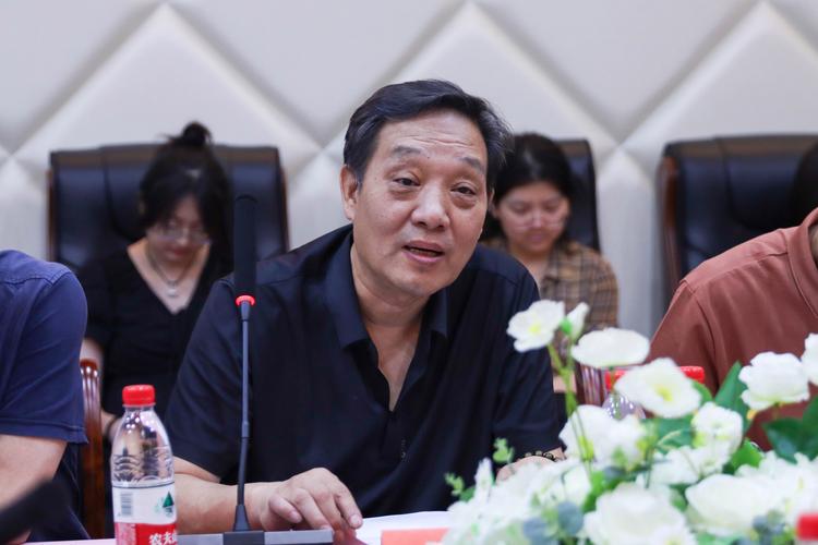 武汉市商业经济学会第三次沙龙活动暨"商领未来"商科青年论坛成功举办