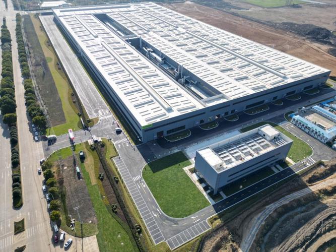打造世界级的先进制造企业,建立了世界领先的技术产品研发和智能制造